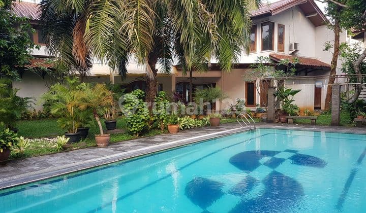 Rumah 2 Lantai Bagus di pondok indah