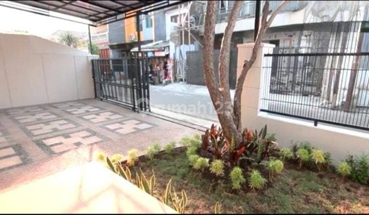 Rumah 1 Setengah Lantai Di Seberang Kokas Menteng Dalam