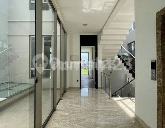 Rumah 3 Lantai Bagus di Golf Island Pik, Jakarta Utara