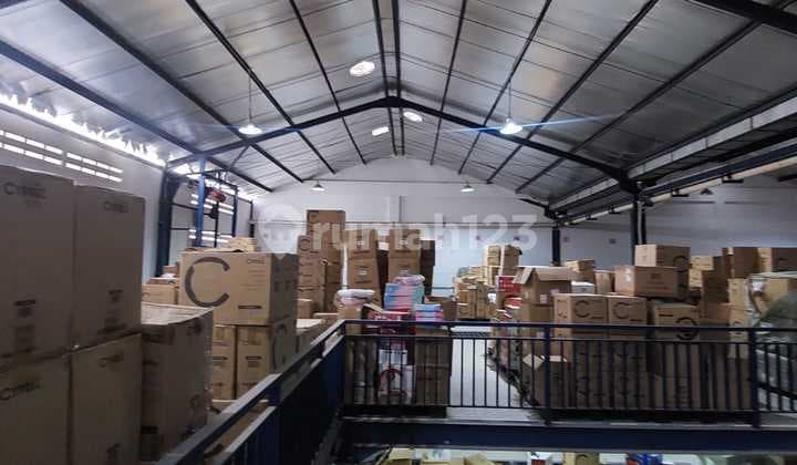 Warehouse and Office Ready for Use in West Sunter Agung, Area 1,300M
