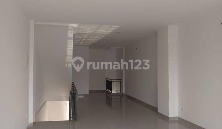 Ruko Osaka 3 Lantai Pik2 Uk 4,5x20m Bagus Siap Pakai