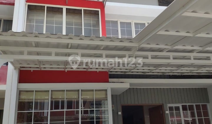 Rumah Golf Lake Residence Siap Huni Cengkareng 8X20