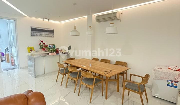 Rumah Golf Lake Residence Cengkareng Siap Huni Semi Furnish 8x18