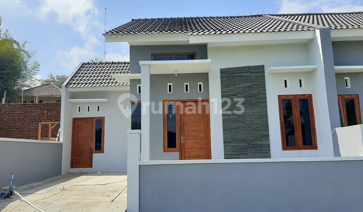 Rumah Baru Graha Sejati 2 Moyudan