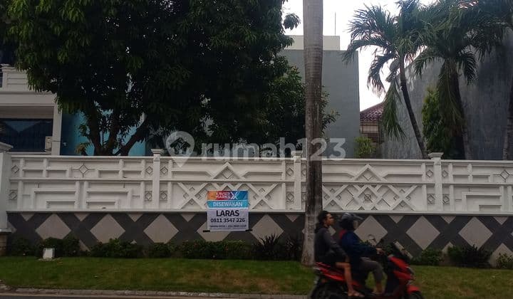 FOR RENT KOMERSIAL AREA STRATEGIS DI CITRALAND SURABAYA KOTA LA 395
