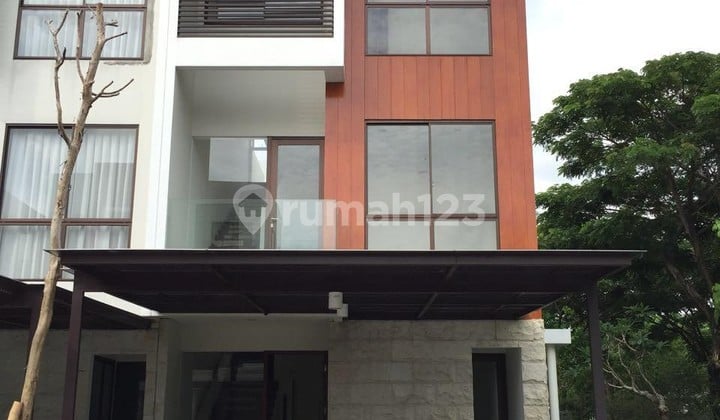 For Sale Rumah Siap Huni di Graha Natura Surabaya Kota Safe 136
