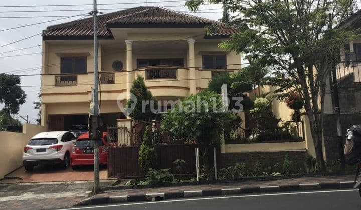 For Sale Beautiful Strategically Located House to Any Tourist Destination in Batu City Imk 56