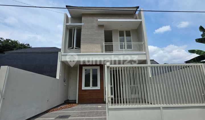 For Sale New House in Gayung Kebonsari Surabaya, Land Size 89 m²