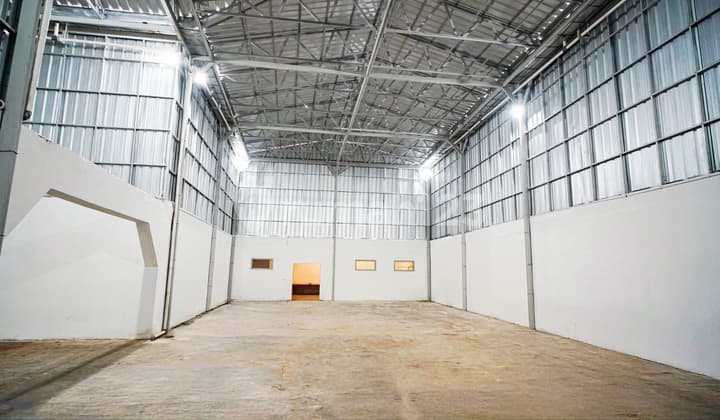 Gudang Roa Malaka, Murah, 600 M2, Plong Rapi, Hadap Timur, Siap Pakai