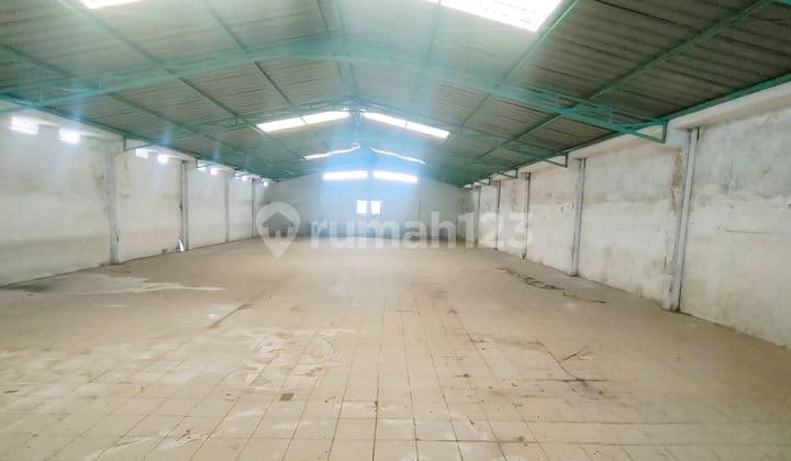 Gudang Cengkareng Menceng, Murah, 1600 M2, Hadap Barat, Dekat Tol, Siap Pakai