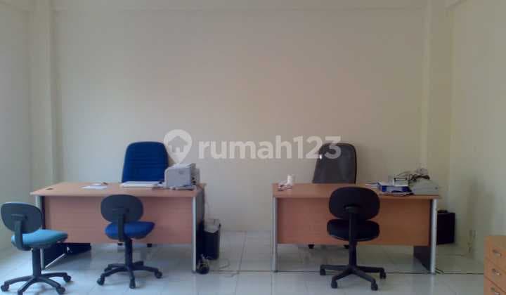 Gudang Elang Laut Integrated Industrial Center 3, Cheap, 780 M2, Office, 3 Floors, Spacious Neat, Ready to Use