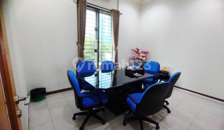 Ruko Daan Mogot, Affordable, 5 Floors, Neat, South Facing, Near Toll Road, Ready to Use