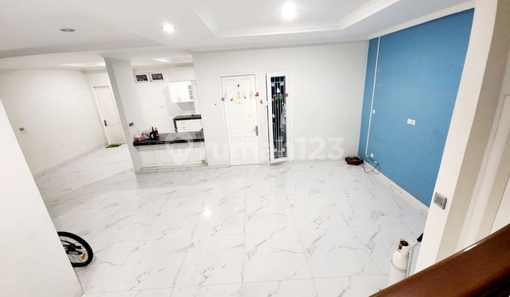 Rumah Grisenda Pik Modern, 200 M2, Bagus, Hadap Utara