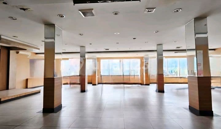 Ruko Gandeng 3 Kebon Jeruk, Lokasi Premium, 600 M2, Bagus, Cocok Bank, Showroom, Office, Resto Cafe, Kuliner, Fitness, Yoga, Pilates