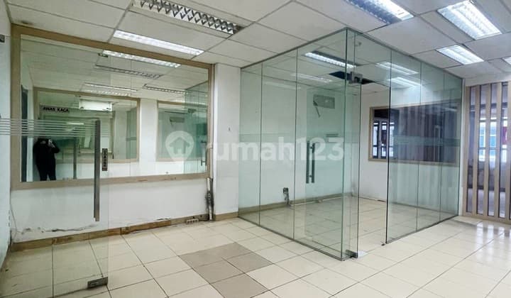 Ruko Business Park Kebon Jeruk, Dekat Tol, Puri Indah, 4 Lantai, Murah, Rapi, Parkir Luas