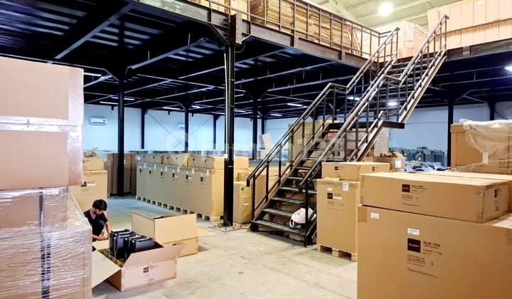 Gudang Daan Mogot Arcadia, 1116 M2, Siap Pakai, 2 Lantai, Ada Kantor Bagus