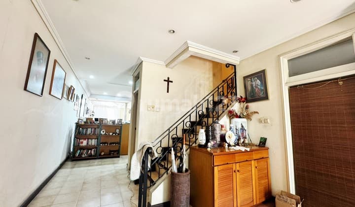 Swiftlet Thinking House, Near Grisenda, Elang Laut, Affordable, 7x25, North Facing