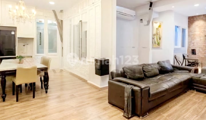 Rumah Puri Mansion, Dekat Puri Media, 8x15, Rapi, Full Furnish, Hadap Utara