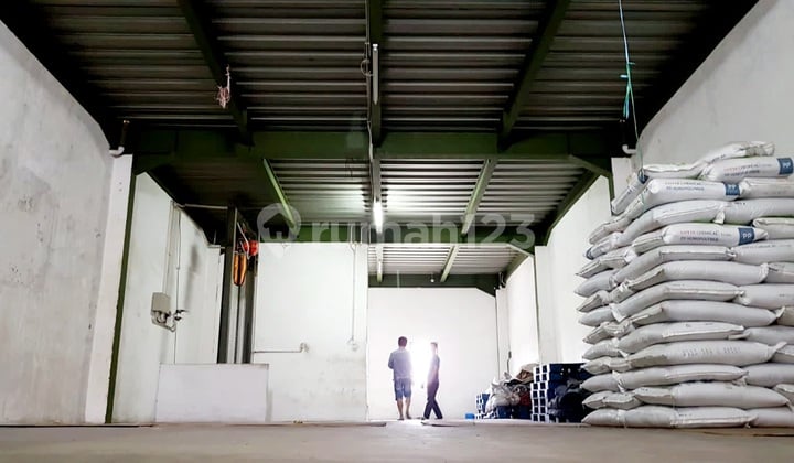 Gudang Kapuk, Murah, 240 M2, Ruang Office, Lift Barang, Masuk Container 20 Feet