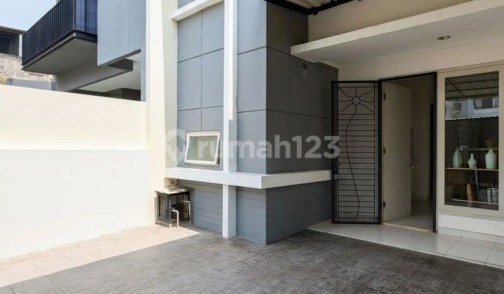 Disewakan Rumah Puri Indah 2 Lantai Harga Terjangkau