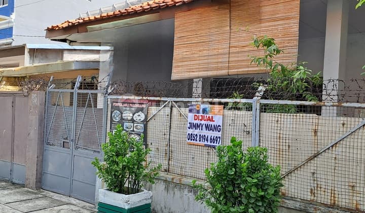 Dijual Rmh Tua Hitung Tanah Asar Baru Pintu Air Harga Dibawah Njop