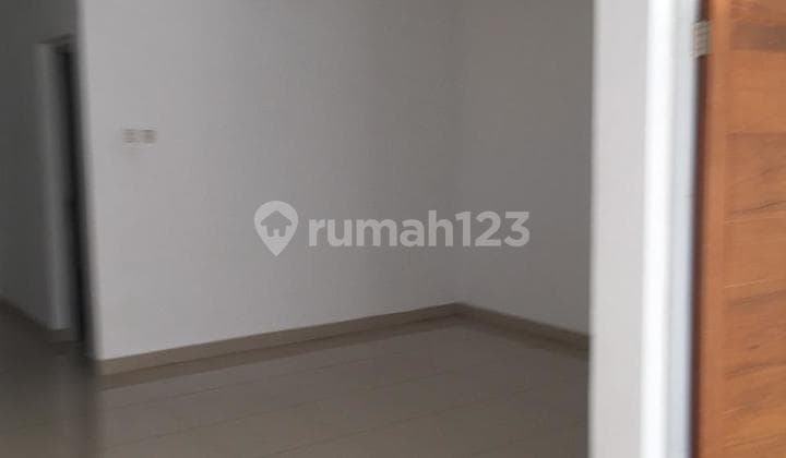 Disewakan Rmh Tanjung Duren 2 Lantai Jalan 2 Mbl Lebar