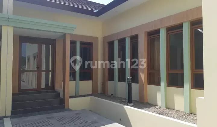 Rumah di Cisaranten Arcamanik Siap Huni