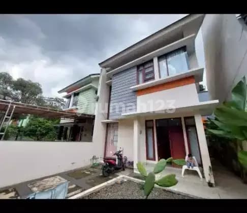 Rumah dijual Ah Nasution Ujung Berung 2 Lantai Lokasi Strategis