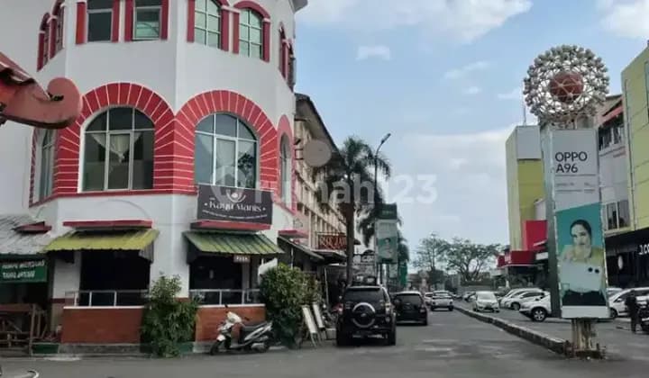 Ruko dijual di Mall Jl Soekarno Hatta Bandung Lok Strategis Hoek