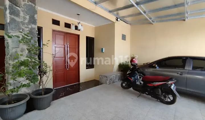 Rumah Dijual di Margaluyu Barat Ciwastra Buah Batu 2 Lantai Baru
