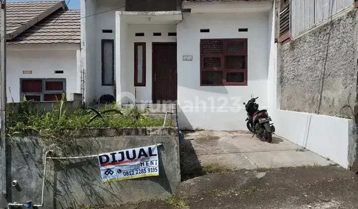Rumah Dijual di Komplek Villa Pasirwangi Air Bersih Bisa di Konsumsi