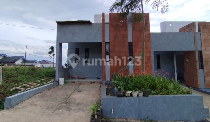 Rumah Indent Modern Urban Style Dekat Tol Cileunyi