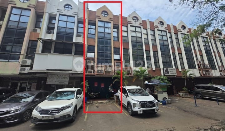 Hanya 500 Meter Dari Mkg 1. Ruko Boulevard 3 Lantai. Jl. Raya Timur Boulevard Blok Nc-1 Kav. No. 51, Kelurahan Pegangsaan Dua, Kecamatan Kelapa Gading, Jakarta Utara
