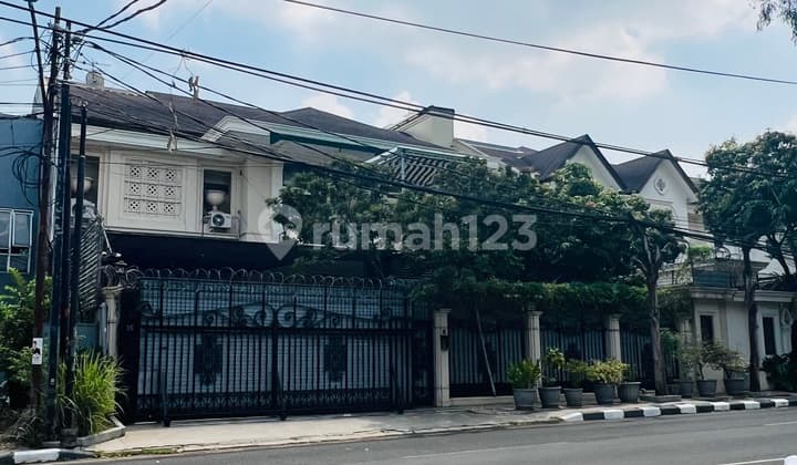 Rumah 2 Lantai Bagus Unfurnished SHM di Harga Menarik. Rumah Mewah Pinggir Jalan. Jl. Adhyaksa Ix No. 16, Lebak Bulus, Kec. Cilandak,jakarta Selatan, Jakarta Selatan
