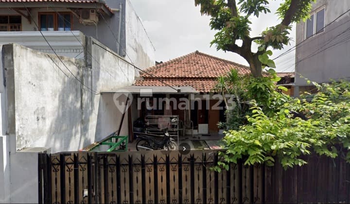 Rumah Bagus Unfurnished SHM di Rumah Terawat Dan Rapih Jl. Adam, Kebon Jeruk, Jakarta Barat 11540, Jakarta Barat