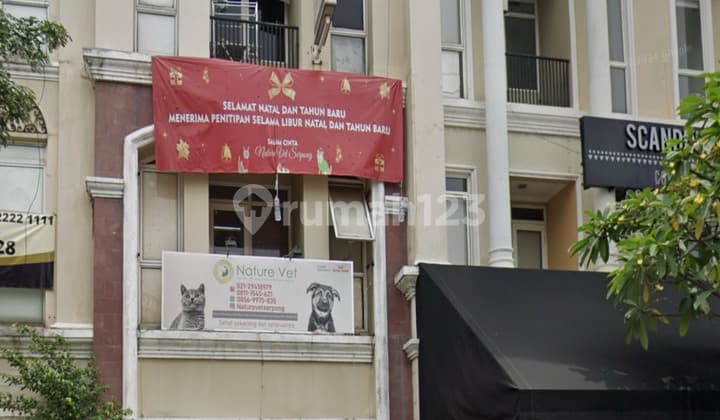 Di Summarecon Serpong, Ruko Graha Boulevard, Blok D No. 17, Kelurahan Curug Sangereng, Kec. Kelapa Dua, Kab. Tangerang, Gading Serpong