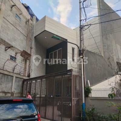 at Grawisa Complex, Jalan P. Tubagus Angke Block G No.22 RT 003 RW 001, Wijaya Kusuma Village, Grogol Petamburan District, West Jakarta, Tubagus Angke