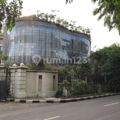 Di Rumah Mewah Desain Menarik. Jl. Raya Kelapa Nias Blok Lc-12 No.19 Kel. Kelapa Gading Barat, Kec. Kelapa Gading, Kota Jakarta Utara, Provinsi Dki Jakarta, Kelapa Gading