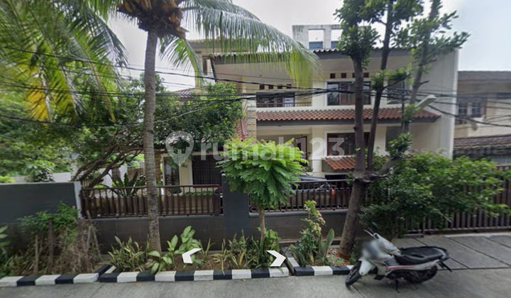 Samping La Piazza. Rumah Hoek. Di Blok La8, Jl. Janur Indah I Block La8, Kelapa Gading Timur, Kelapa Gading, Kota Jakarta Utara, Dki Jakarta, Indonesia, 14240, Kelapa Gading