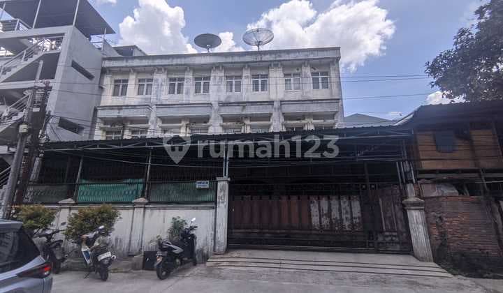 Rumah 3 Lantai Cocok Buat Kos. Kantor Gudang. Di Jl. Perdana I, Wijayakusuma, Grogol Petamburan, Kota Jakarta Barat, Dki Jakarta, Indonesia, 11460, Tubagus Angke