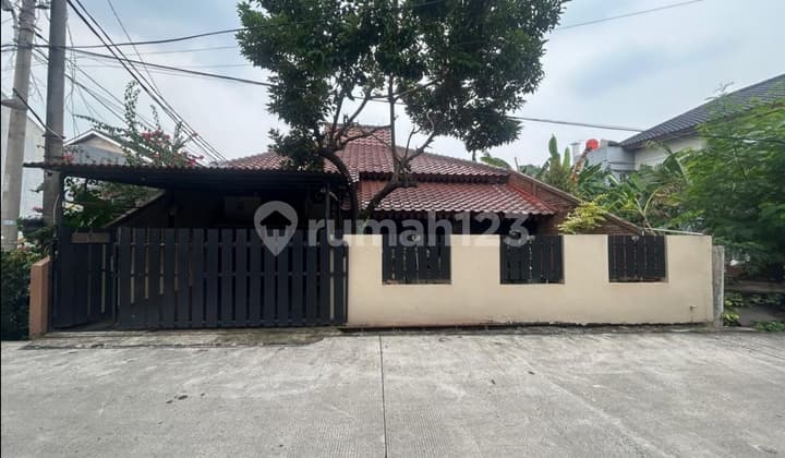 Hanya 1.5 Kilometer Dari Gate Tol Jatiwaringin. Perum. Curug Indah Ji. Elang Malindo X, Blok C.4 No. 32, Kelurahan Cipinang Melayu, Kecamatan Makasar, Kota Jakarta Timur,