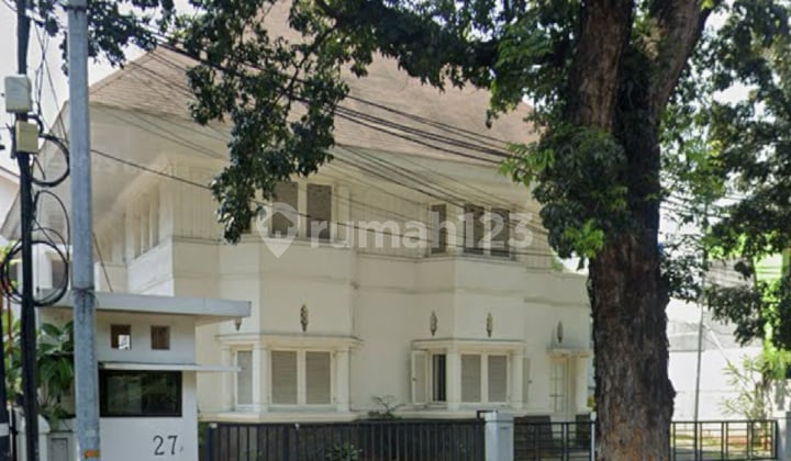 Rumah Cik Ditiro Pinggir Jalan Raya Utama. Wilayah Komersial Aktif. Di Jl. Teuku Cik Ditiro, Menteng, Menteng, Kota Jakarta Pusat, Dki Jakarta, Indonesia, 10310, Menteng