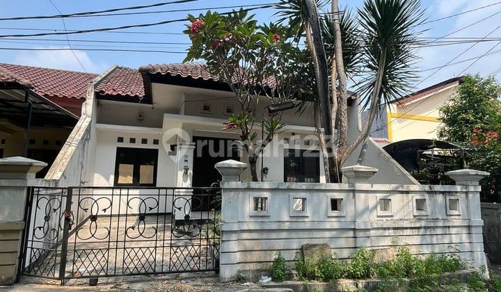 Rumah Pinggir Tol Jatiwaringin. Sangat Strategis. Di Jl. Radar Utara, Cipinang Melayu, Makasar, Kota Jakarta Timur, Dki Jakarta, Indonesia, 13620, Cipinang Melayu