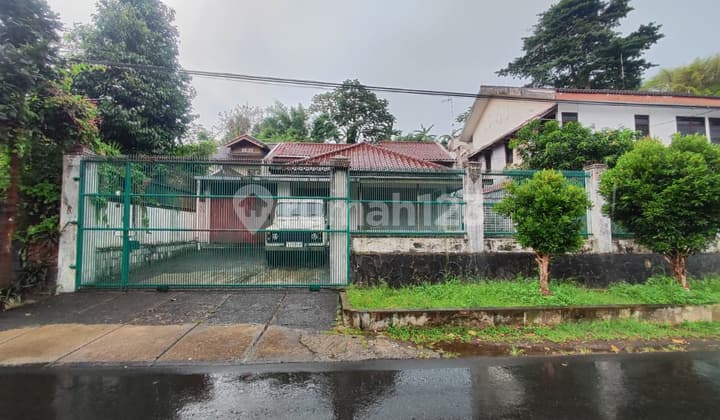 Hanya 1 KM ke Jalan Raya Padjajaran. Jl. Riau No. 54, Kel. Baranangsiang, Kec. Bogor Timur, Kota Bogor