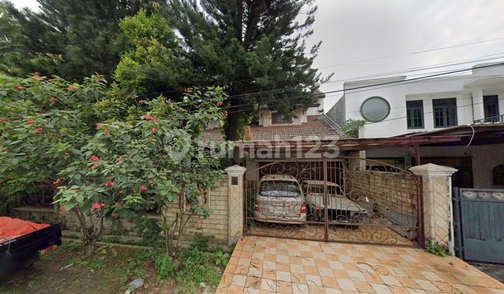 Belakang Bakmi Villa. Di Villa Cinere Mas Jl. Pluto Raya Pisangan, Ciputat Timur, Kota Tangerang Selatan, Banten, Indonesia, 15419, Cinere