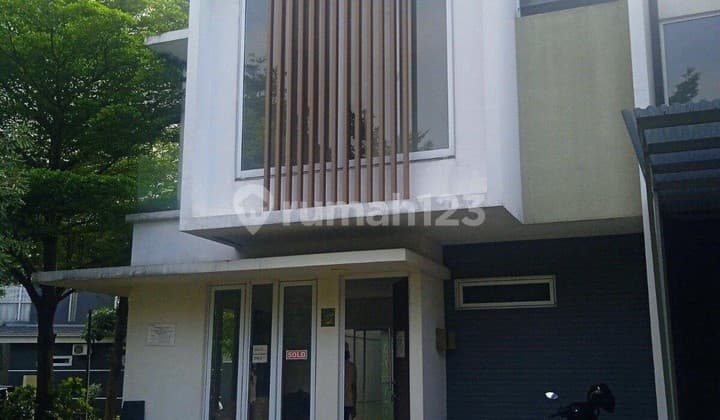 Rumah Hoek Lebihan Tanah Banyak. Di Discovery Aluvia, Jl. Discovery Aluvia, Perigi, Pondok Aren, Kota Tangerang Selatan, Banten, Indonesia, 15227, Bintaro