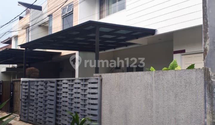 RUMAH WILAYAH BANYAK DICARI. SELANGKAH DARI RS MAYAPADA LEBAK BULUS