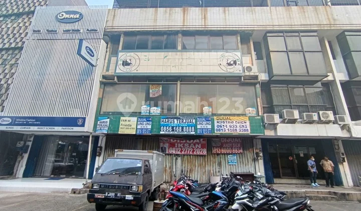 4-Story Shop House Pangeran Jayakarta. Located in the Mangga Dua Building Materials Shop House Complex, Jl. Mangga Dua Dalam, South Mangga Dua, Sawah Besar, Central Jakarta City, DKI Jakarta, Indonesia, 10730, Pangeran Jayakarta.