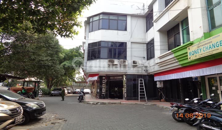 At Ruko Jalan Raya Jatiwaringin, Puri Sentra Niaga Block D No. 67, Cipinang Melayu Village, Makasar District, East Jakarta Administrative City, Kalimalang