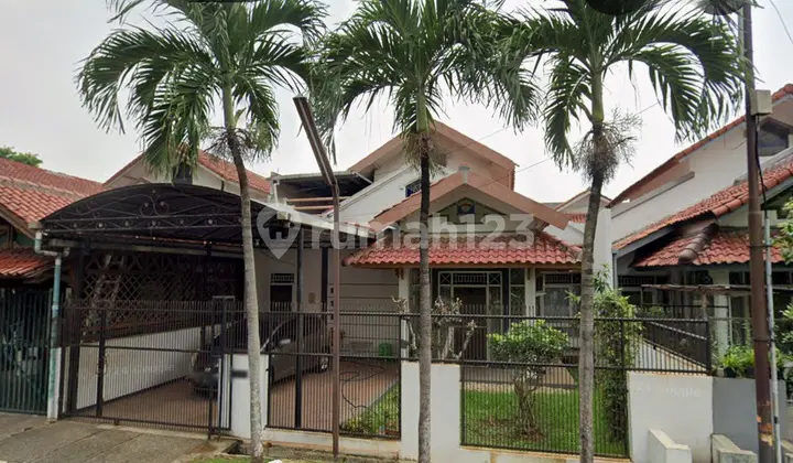Modern Minimalist House in Graha Raya. Graha Raya, Cluster Anggrek Loka, Block B 5 Number 17, Pakujaya Village, North Serpong District, South Tangerang City.